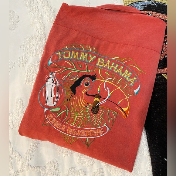 Classic Tommy Bahama Silk short sleeve button down “Jungle Shakedown” men’s XL. - Picture 1 of 5